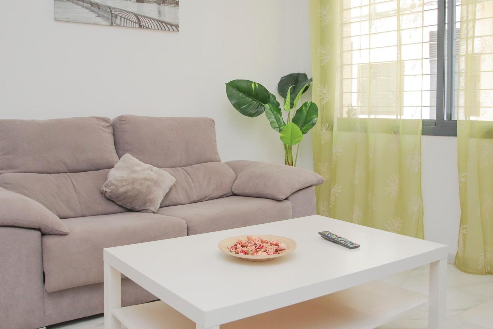 Lovely Apt In The City Center - 15M Walk Giralda Sevilla Buitenkant foto
