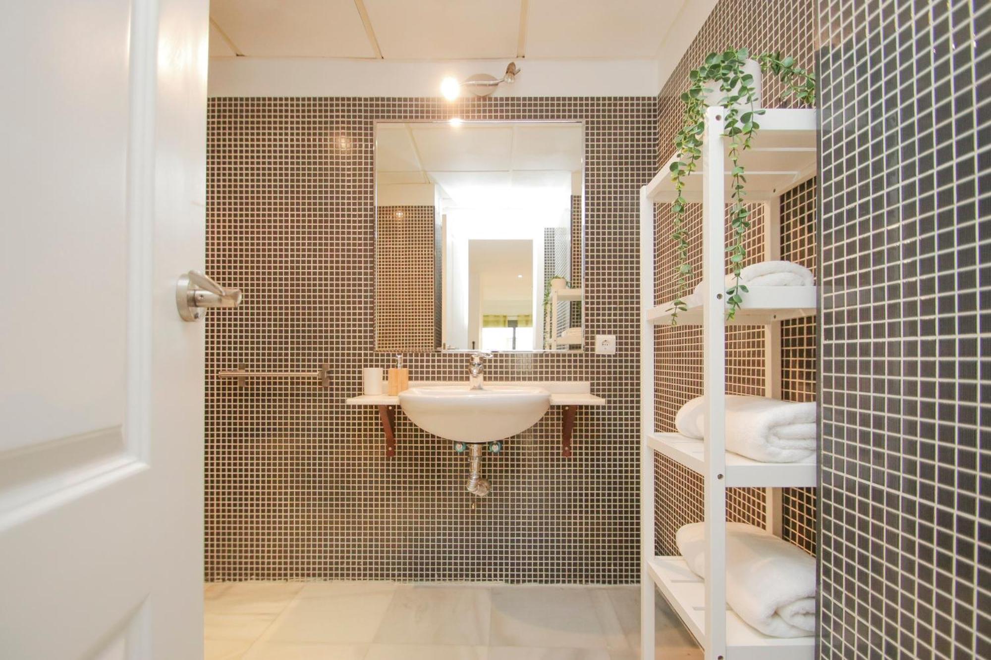 Lovely Apt In The City Center - 15M Walk Giralda Sevilla Buitenkant foto